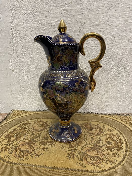 Китайска порцеланова кана изрисувана ръчно с 24 к златни бои