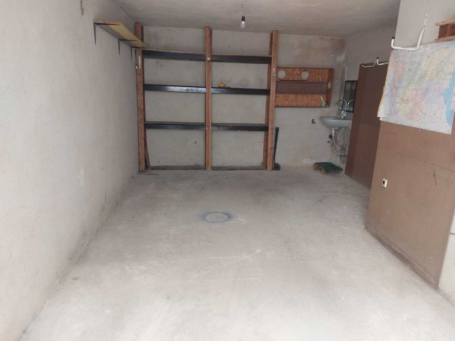 Дава се под наем Гараж / Паркомясто в Варна, Лятно кино Тракия - 20 кв.м за 127.5 € - Снимка #2