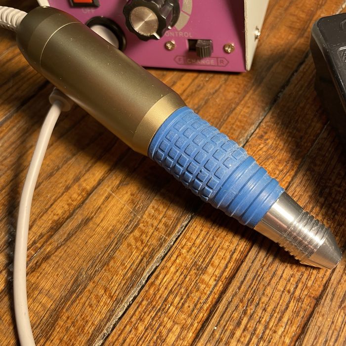 Pila electrica pentru manichiura