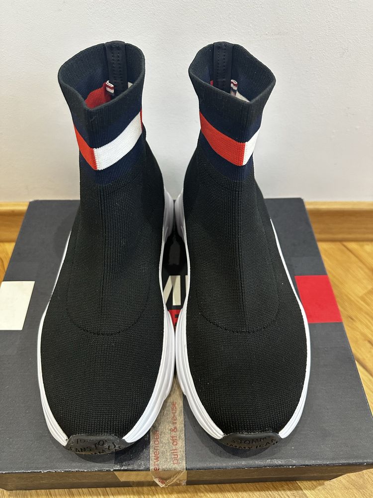 Tommy Hilfiger 38 номер