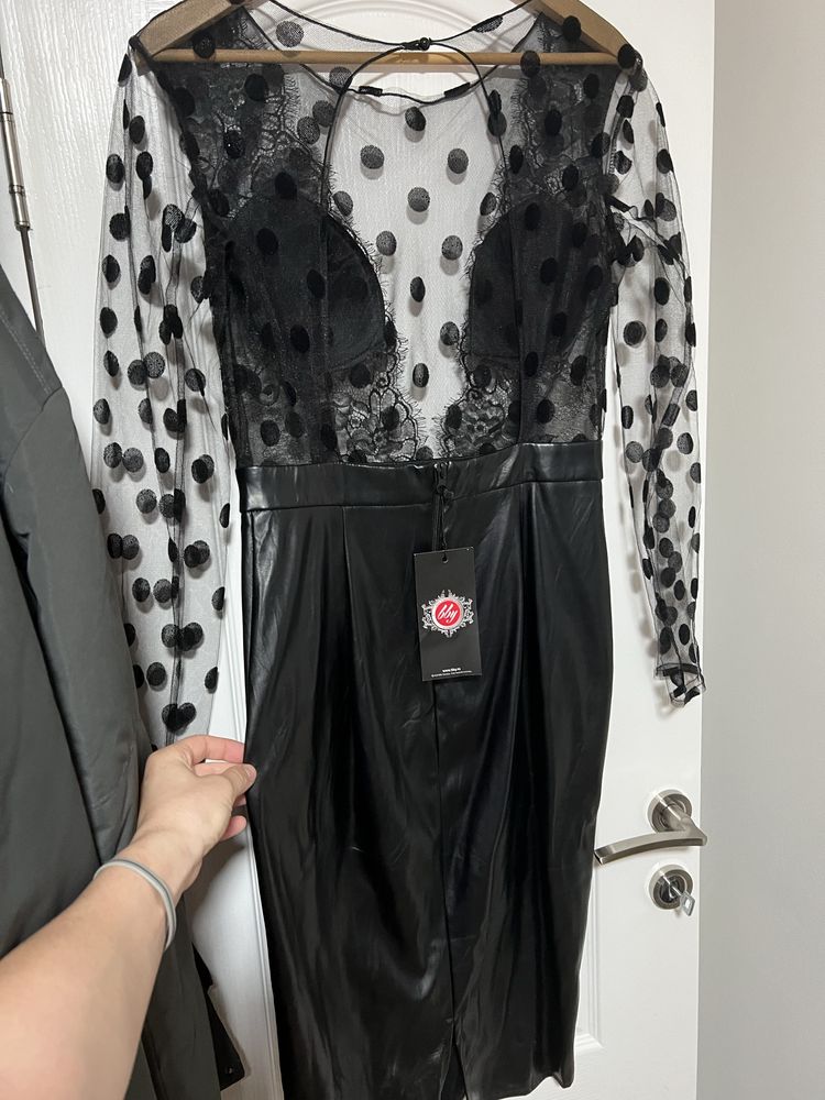 Vand rochie de ocazie Bby