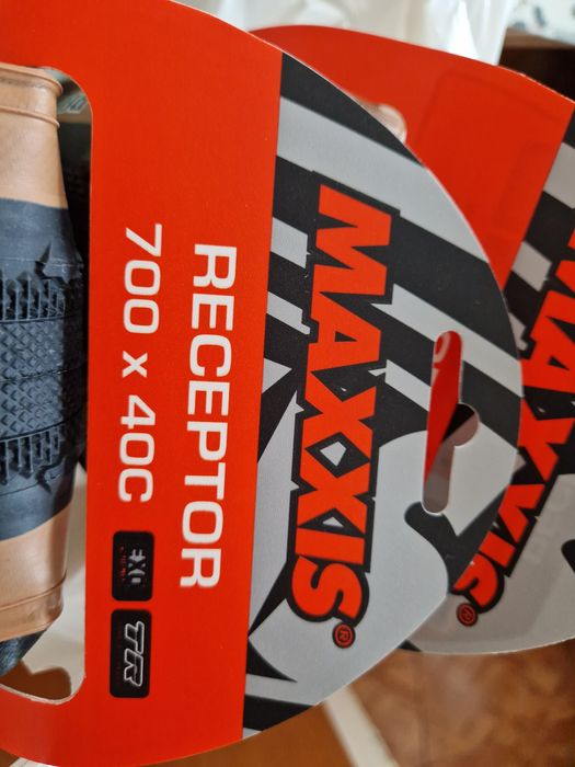2 anvelope Maxxis Receptor noi
