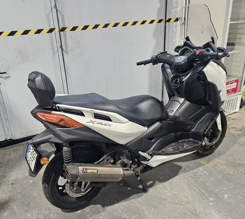 Yamaha x max 300 avariat