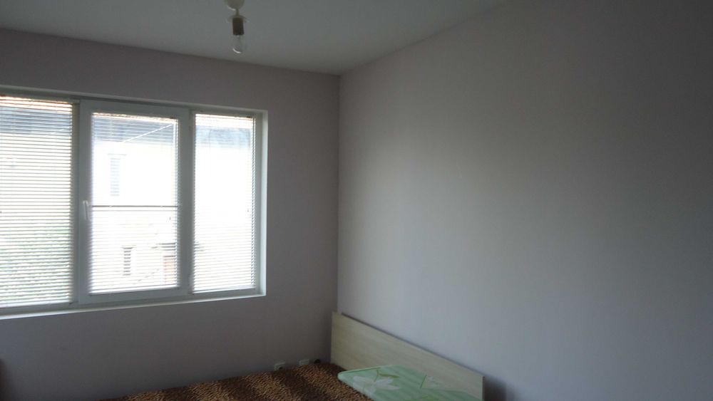 Прекрасен тристаен апартамент в близост до идеален център