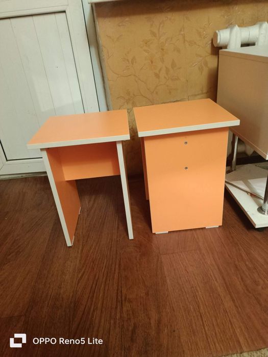 Табуреты разных цветов