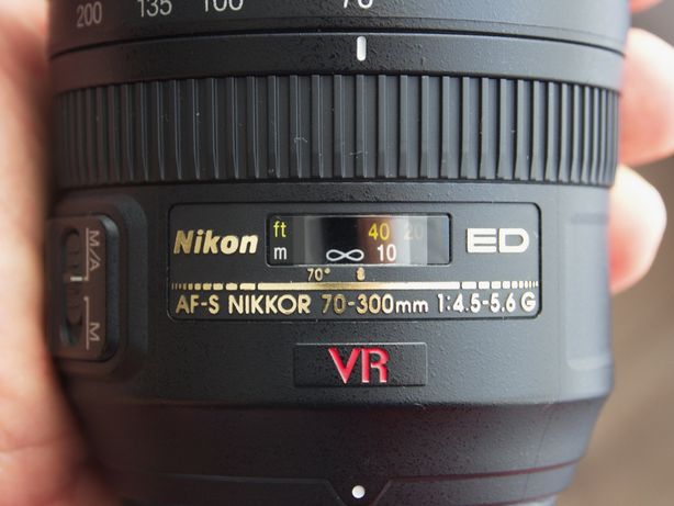 Nikon AF-S 70-300mm f4.5-5.6G ED VR + Filtru 67 mm