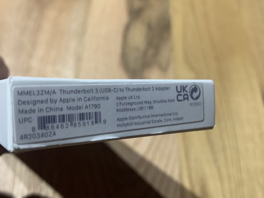 Adaptor Apple A1790 Thunderbolt 3 (USB -C) - Thunderbolt 2, nou