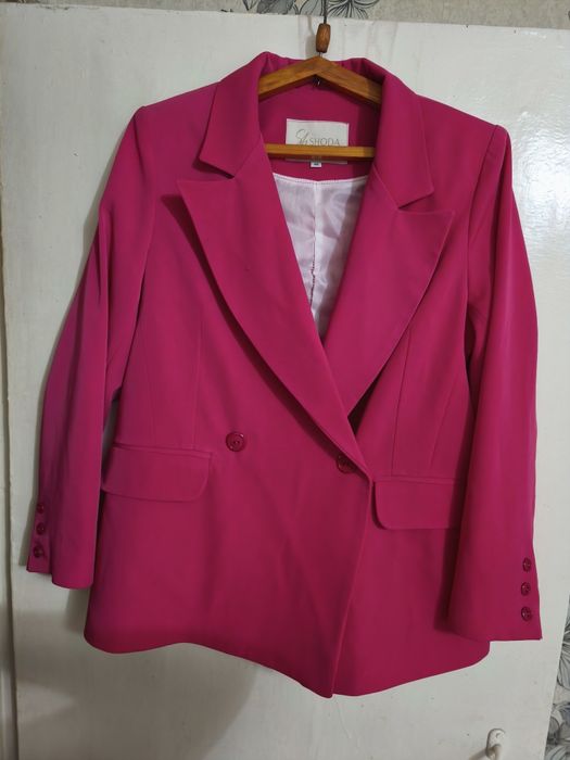 Пиджак женский розовый с тонким подкладом
