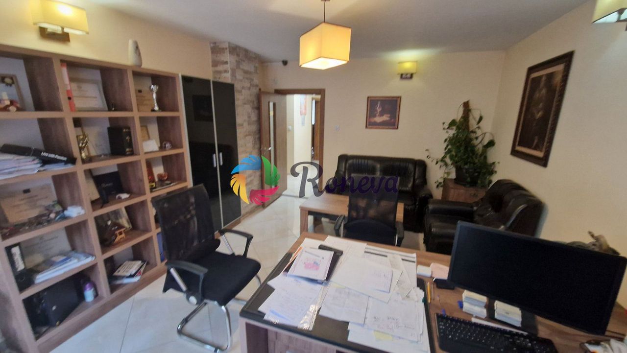 Дава се под наем Офис в Варна, Левски - 120 кв.м за 765 € - Снимка #5