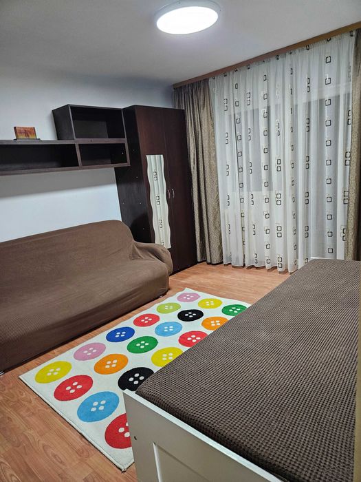 Închiriez garsoniera, zona Sărari, lângă Liceul Henri Coandă