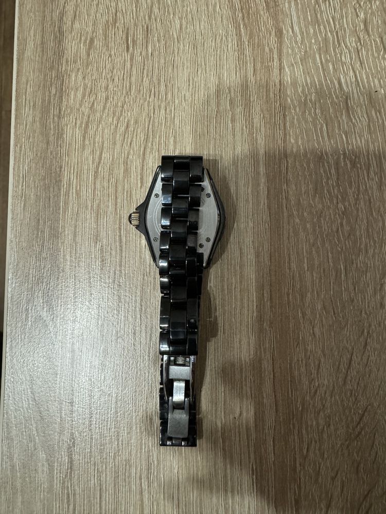 Черные наручные часы  Chanel женские