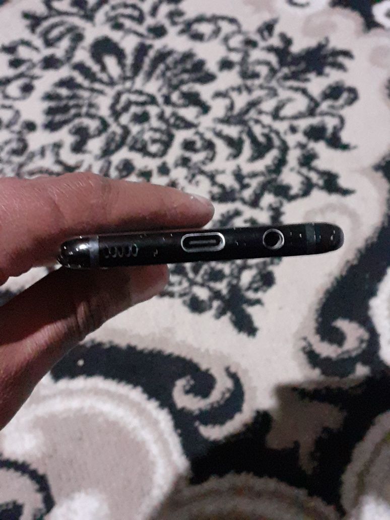 SAMSUNG S 8 Telefoni