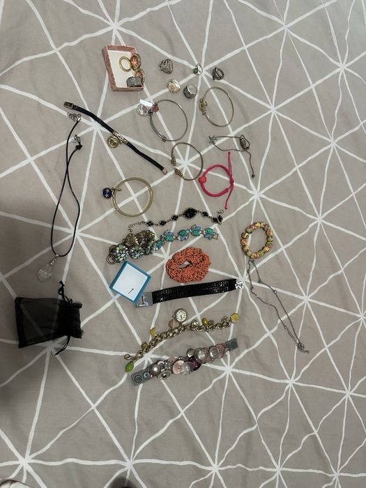 Лот използвани бижута