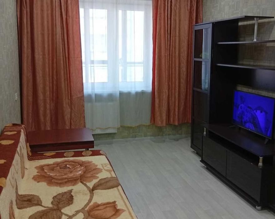 Сдам чистую однакомнатную