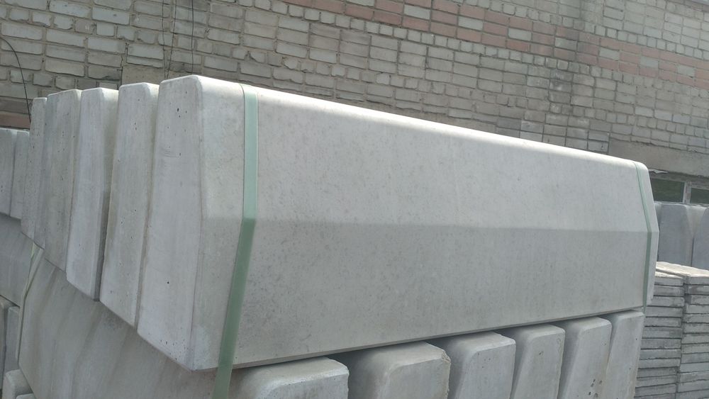 Дорожный бордюр в наличии и под заказ