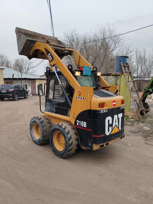Мини погрузчик CAT 216 B продам