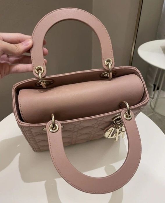 Geanta Dior Lady,accesorii metalice, saculet, etichetă