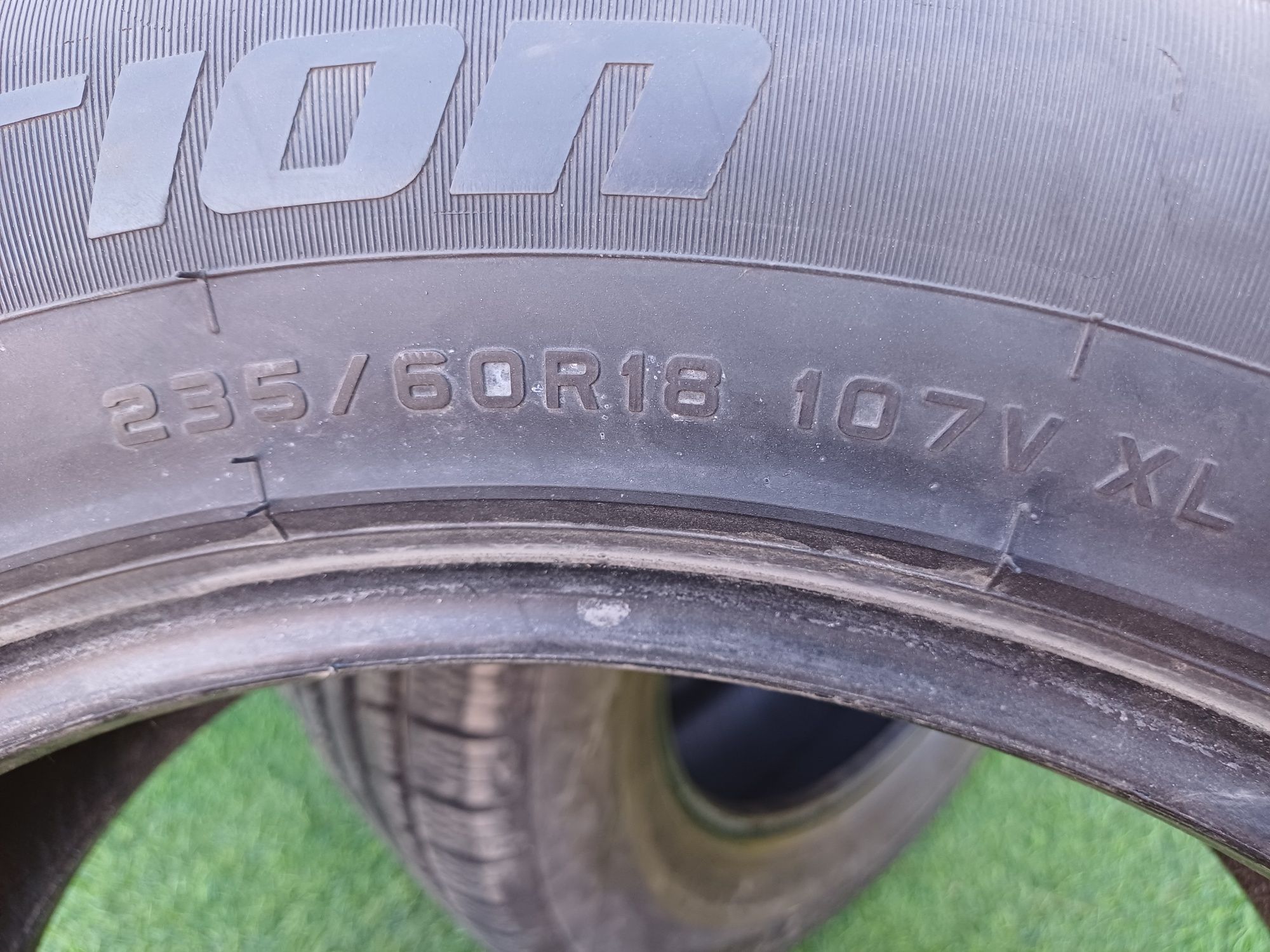 Шины 235/60 R18 Ovation комплект.