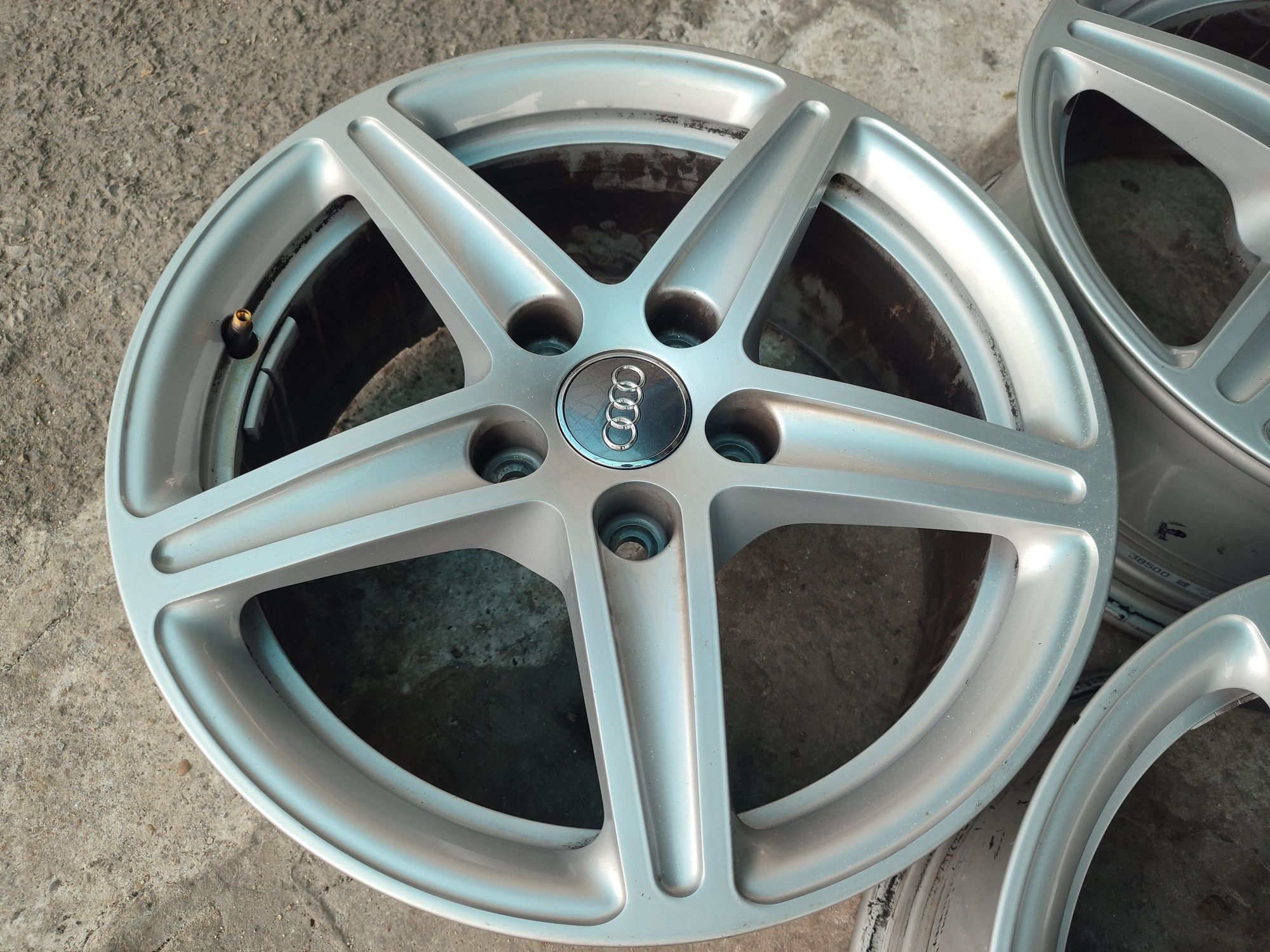 16" оригинални алуминиеви джанти за Audi A4/A3/Vw/Skoda.