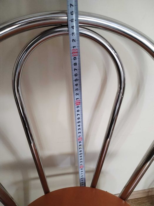 Masă extensibila cu 6 scaune