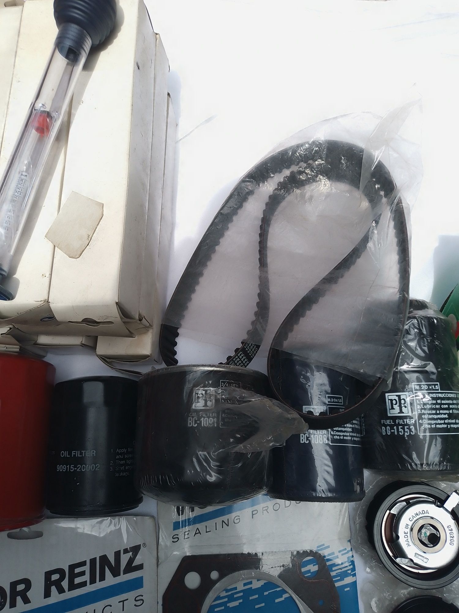 Lot de piese auto noi de calitate superioara, garnituri chiulasa etc