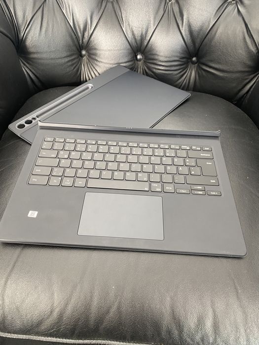 Book Cover Keyboard pentru Galaxy Tab S9 Ultra 5 G / Nou desigilat