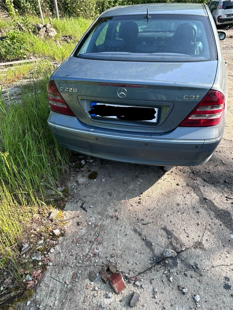 Mercedes c class 2.2 navigatie volan capota usa interior bara haion