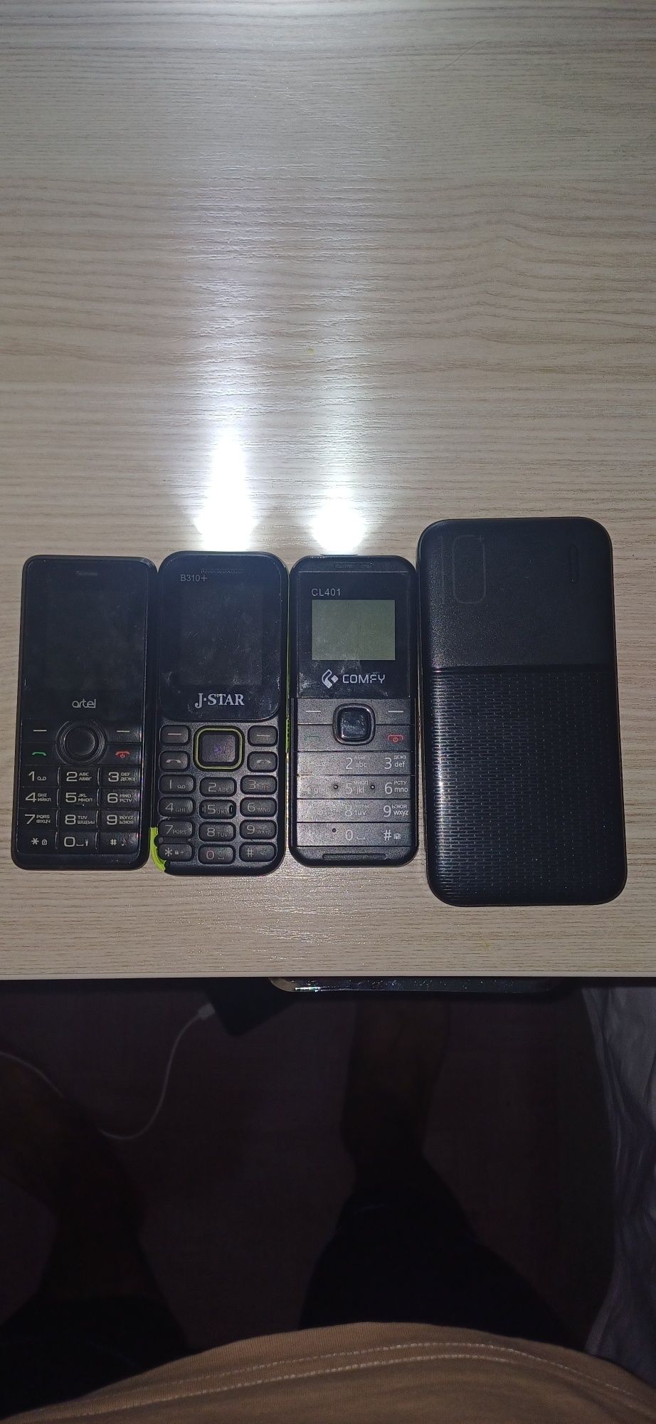 3 ta telfon 1ta akmulator