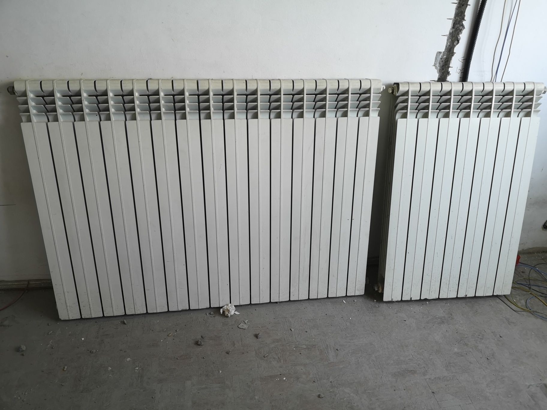 Calorifer (radiator) de aluminiu de vânzare 900 inaltime - folosite