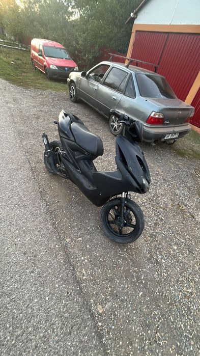 Vând scuter yamaha aerox 70