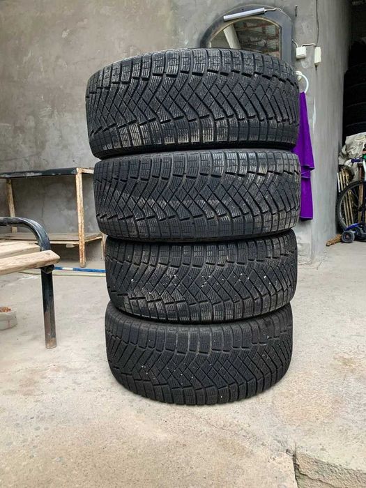 Продаю зимнии шины . Pirelli Ice Zero/ Комплект 225/45/18 и 245/45/18