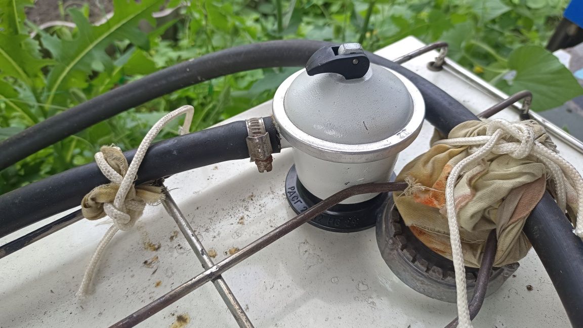 Продам газовую плиту