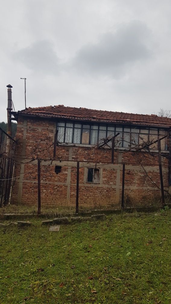 Продана къща в с.Сапарево общ.Сапарева