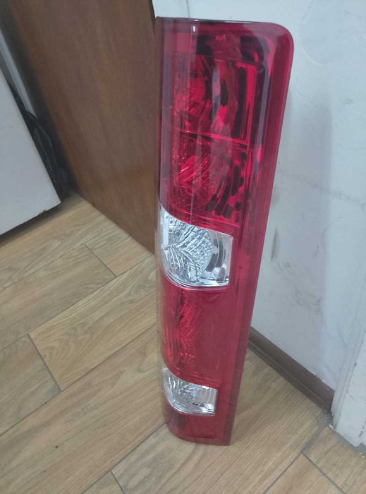 Lampa stop noua iveco daiy 4 5 far spate tripla de la 2007 la 2014