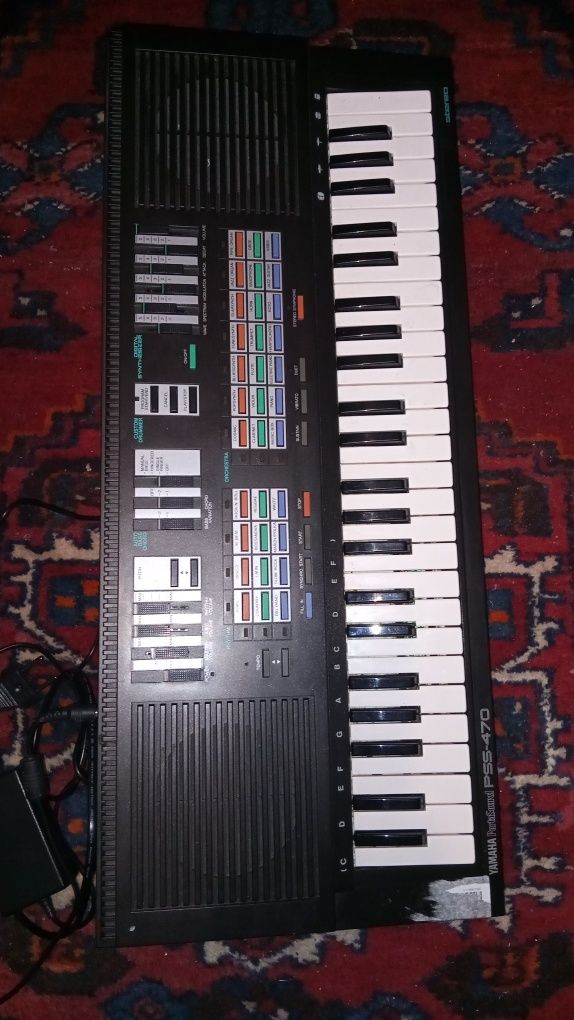 Синтезатор YAMAHA PSS-470.