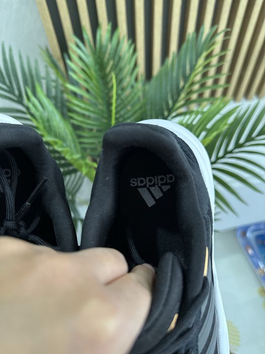 Маратонки Adidas