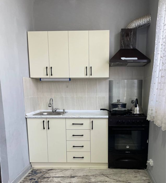 Продаётся Квартара Алмазар о-р Себзор Ат Термзий масжид 2/5/5 58м2