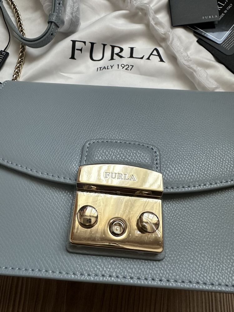 Чисто нова чанта Furla Metropolis