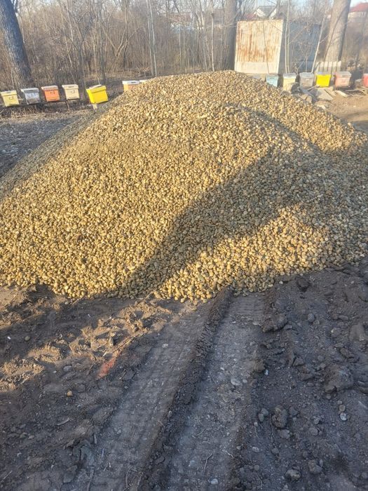 Transport balastru nisip pietris pamant moloz agregate sorturi