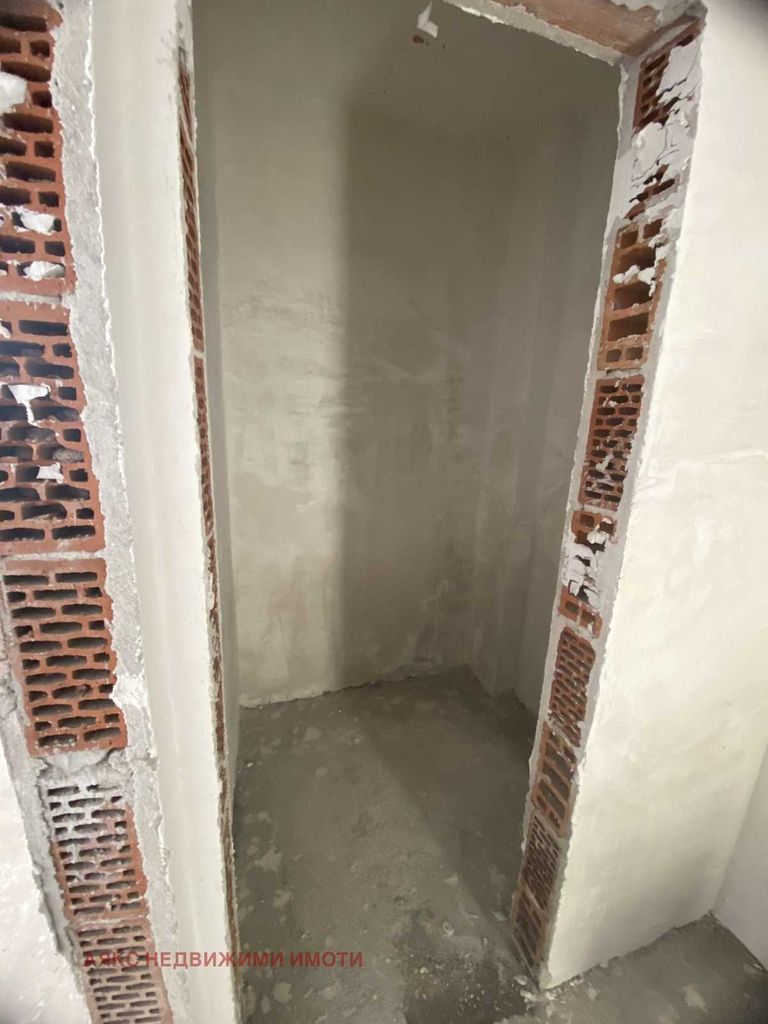 Продава се Тристаен апартамент в София, Хаджи Димитър - 148 кв.м за 1149 €/кв.м - Снимка #5