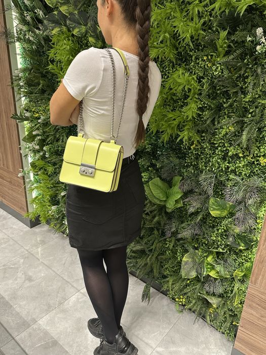 Нова дамска чанта Bershka