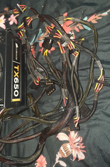 Sursa Corsair TX 650W și Ryzen 3 3200G