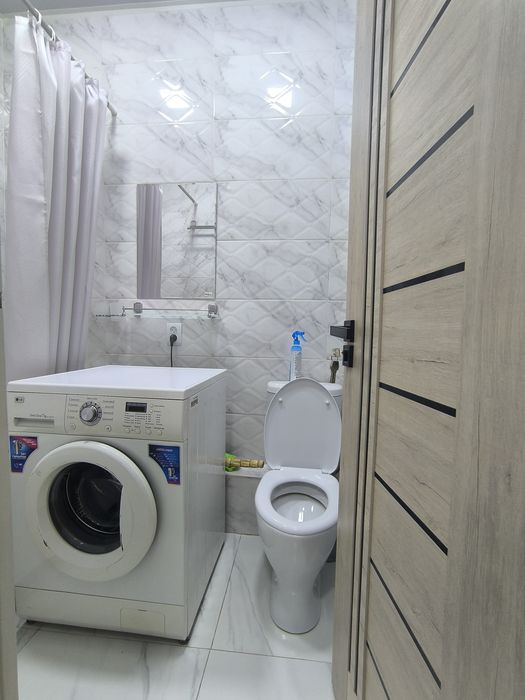 Продаю 1 ком. Бывшее общежитие Сергели 2.  Студия с обстановкой ремонт