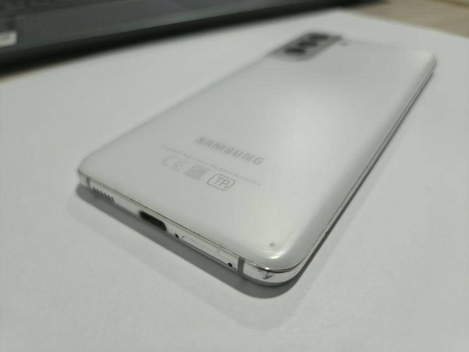 Samsung galaxy s21 256гб белый