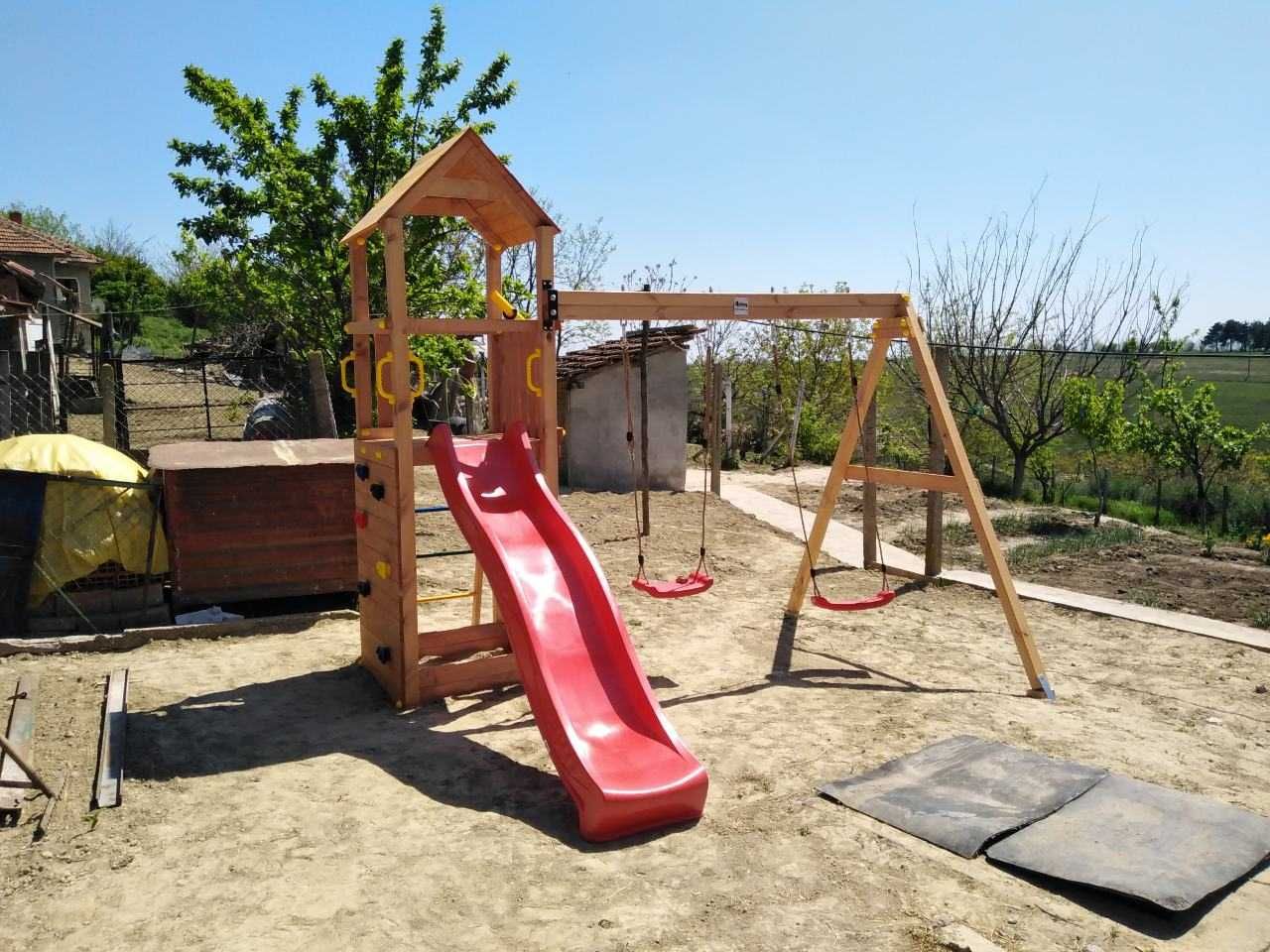 Fungoo FLAPPI дървена детска площадка с пързалка и 2 люлк
