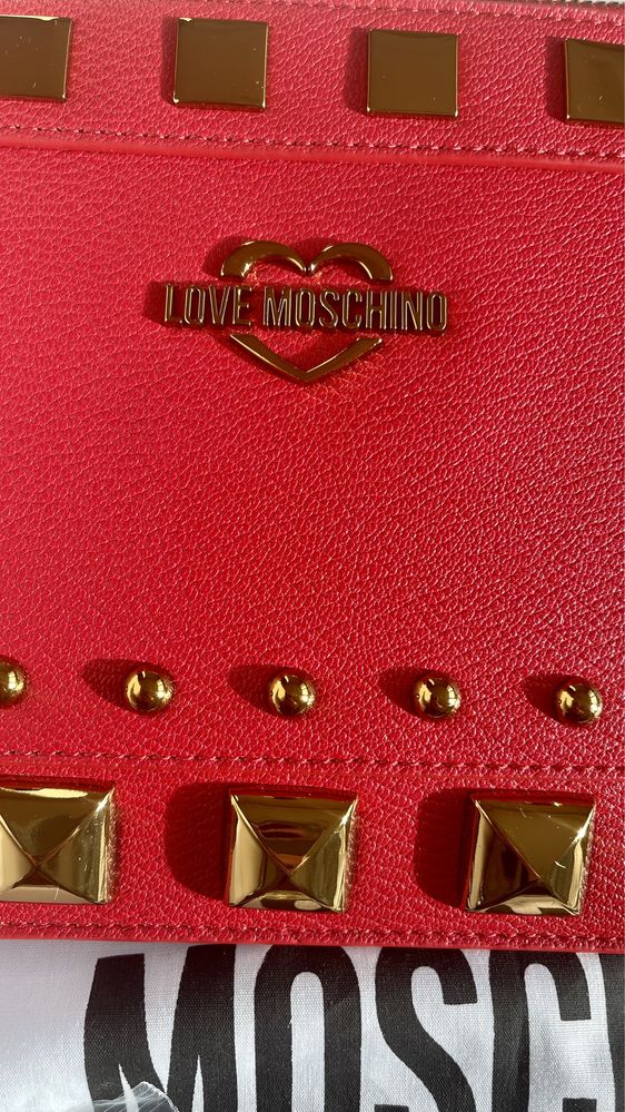 *ТОП* Чисто нов Червен клъч на LOVE MOSCHINO