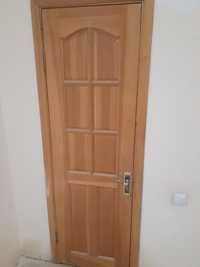 Продам двери деревянный