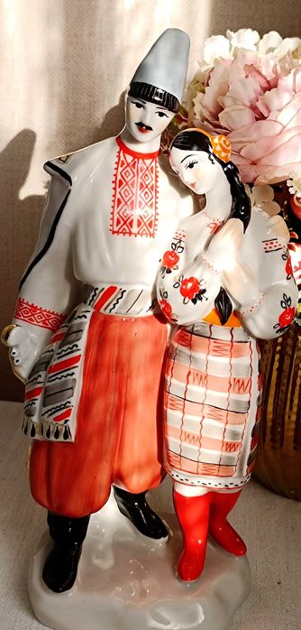 Винтажная статуэтка Левко и Галя , Майская ночь, Киев СССР