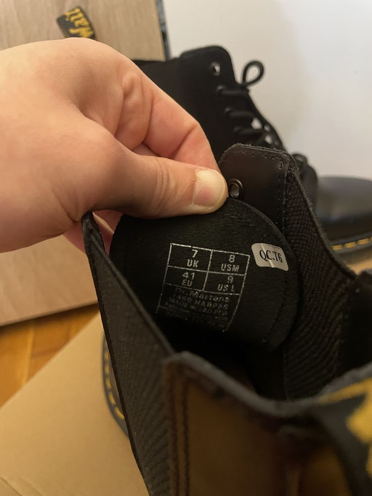 Обувки Dr. Martens
