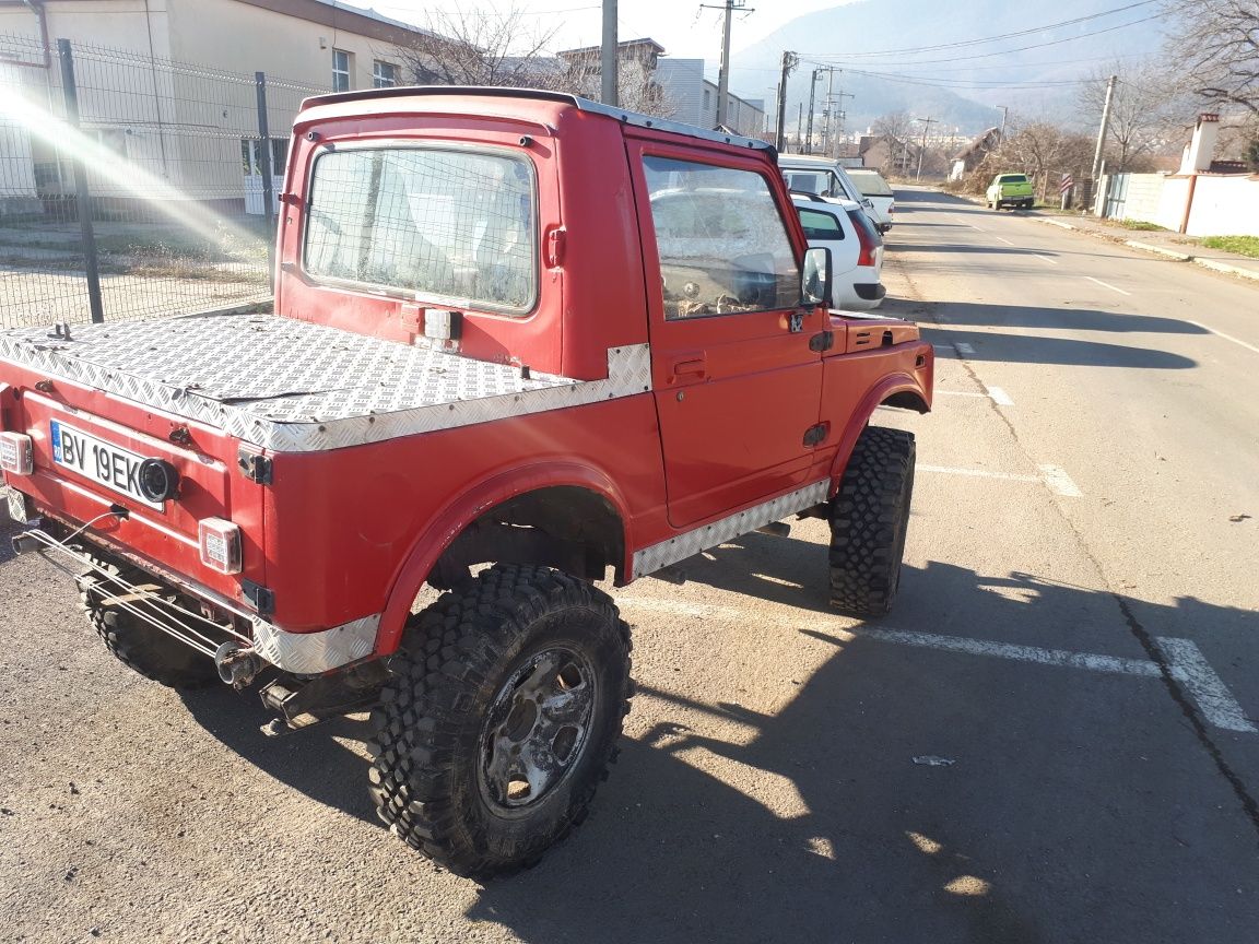 Suzuki Samurai motor 1.0